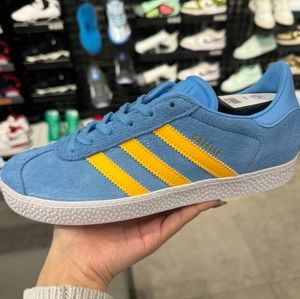 Meet your Posher, Cecil